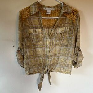 Women’s American Rag Sheer Button Top size M